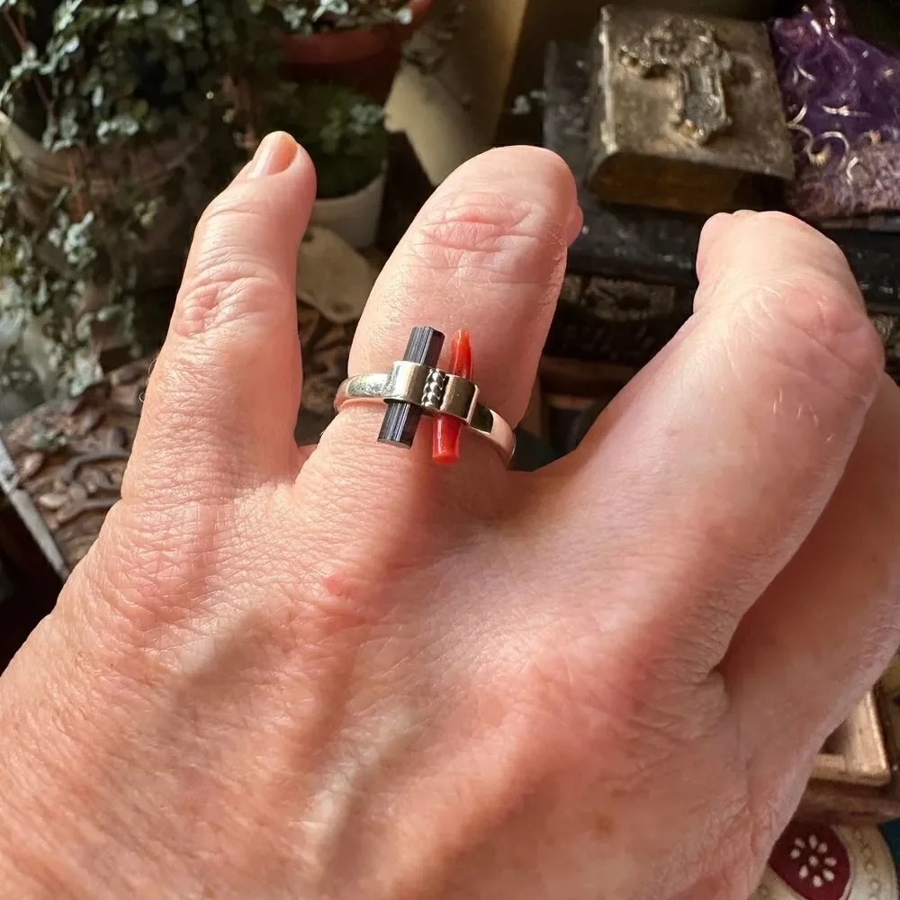 Green Tourmaline Stick & Coral Stick Sterling Silver Ring Size 7.5